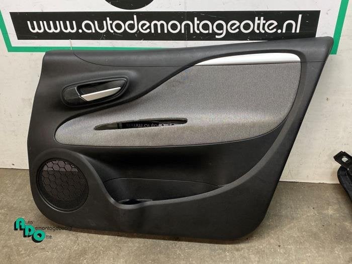 Revêtement portière 4portes avant droite d'un Fiat Punto E, -, 3 mois de garantie, Utilisé, Fiat