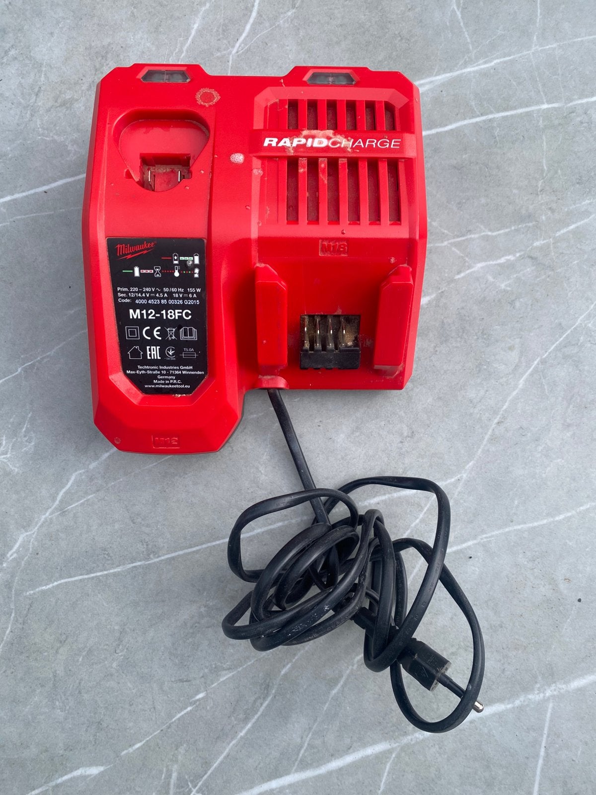 Milwaukee oplader, Doe-het-zelf en Bouw, Ophalen, Gebruikt