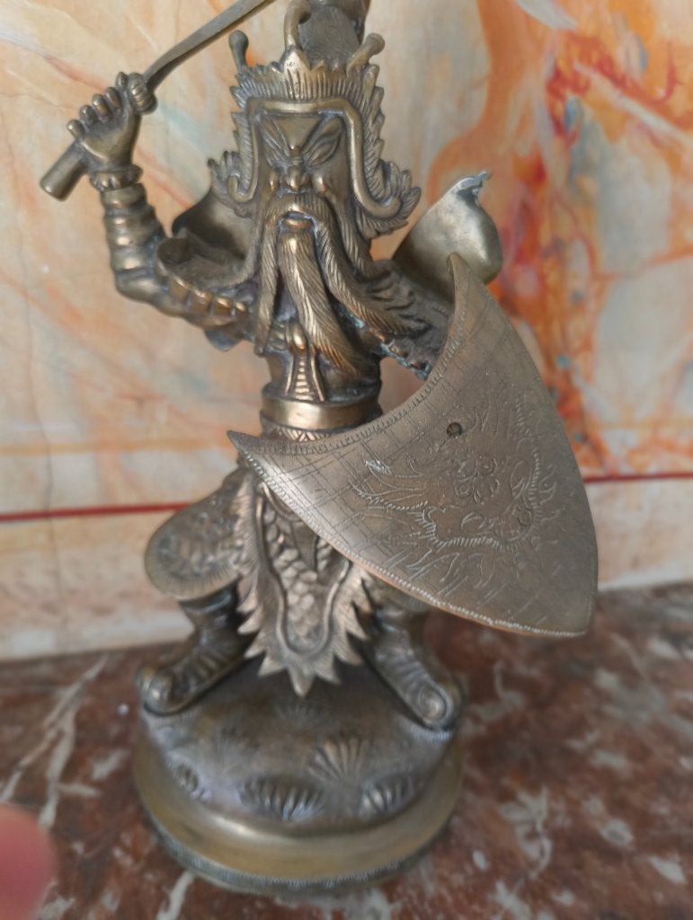 Statue en bronze 3,7 kg — Dieu chinois de la guerre Guan Yu, Enlèvement, Bronze