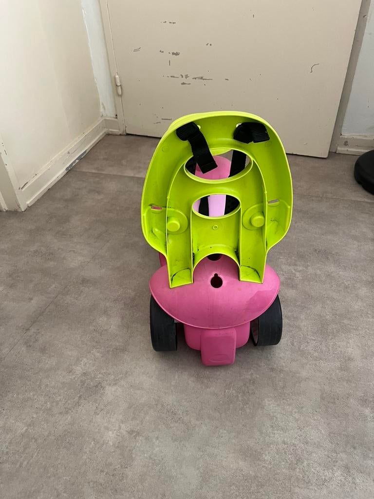 Voiture roze enfants, Enfants & Bébés, Jouets | Véhicules en jouets, Enlèvement ou Envoi