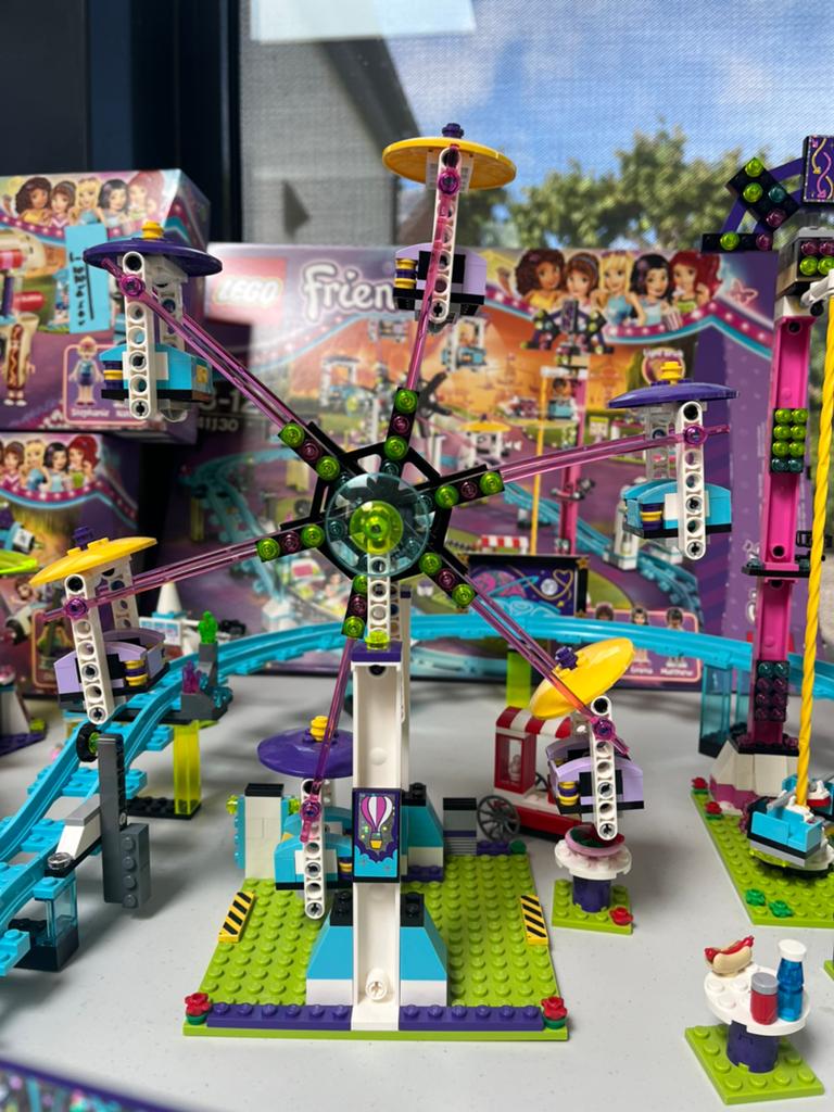 Lego Friends achtbaan hotdogkraam speelkraam draaimolen, Ophalen, Lego, Friends
