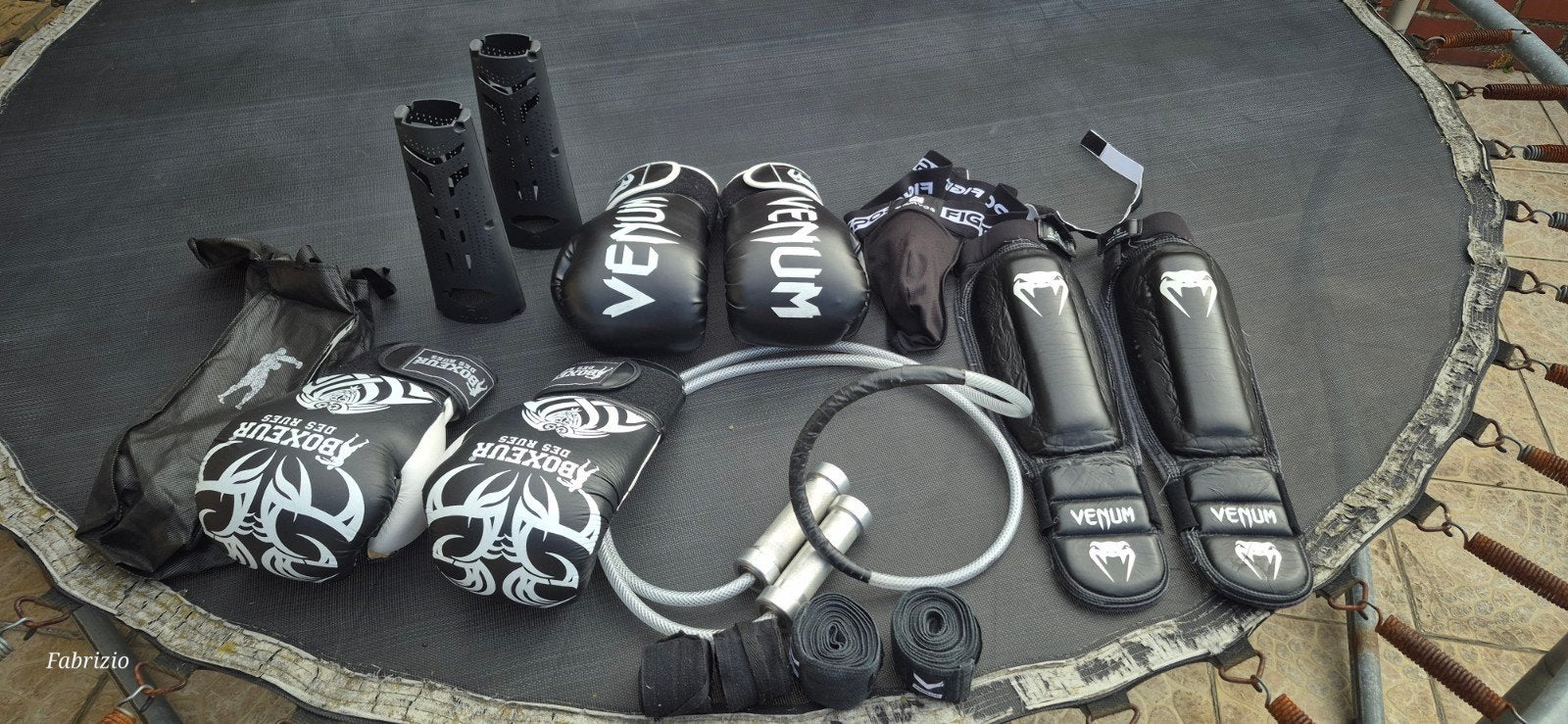 LOT BOXE COMPLET 14oz - Gants VENUM + BOXEUR DES RUES, Watersport en Boten, Ophalen of Verzenden, Gebruikt, Overige typen