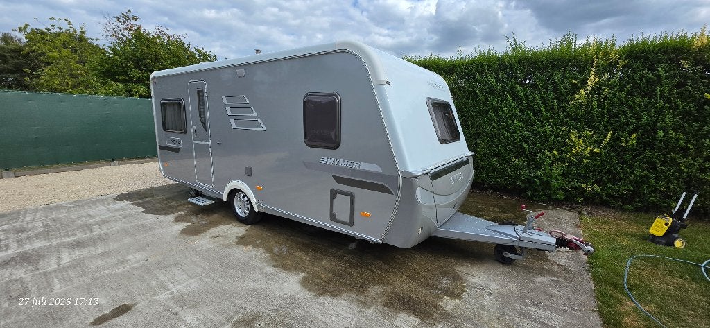 très propre et bien entretenu, Caravanes & Camping, Jusqu'à 4, 5 à 6 mètres, Particulier, Coin salon convertible
