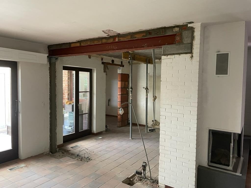 metal balk steke poutrel plaatsen werken .