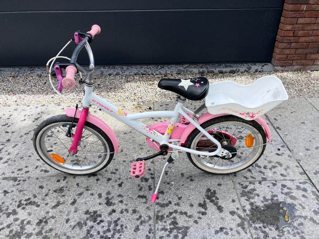 Kinderfiets 16 inch btwin, Fietsen en Brommers, Fietsen | Kinderfietsjes, Ophalen, Velgrem, B-twin, Zijwieltjes