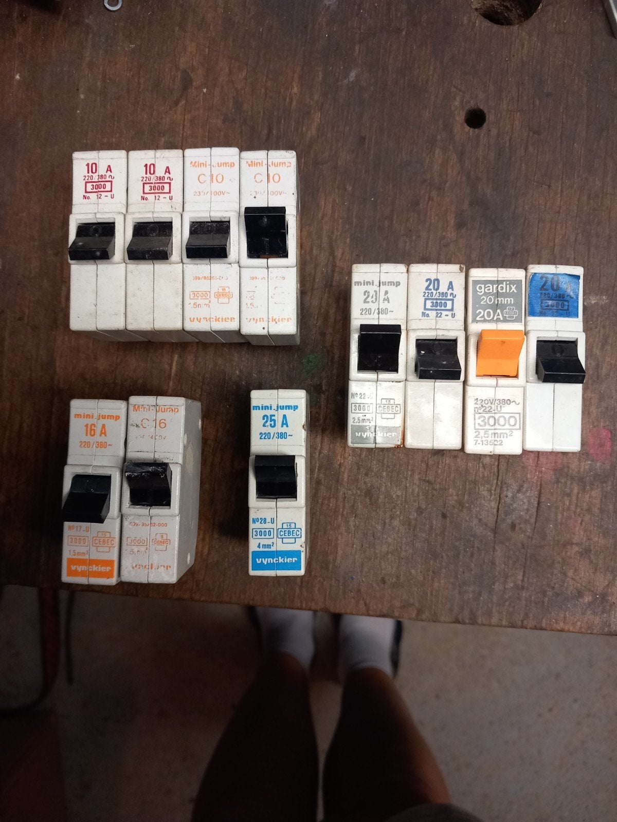 Fusible disjoncteur, Enlèvement ou Envoi