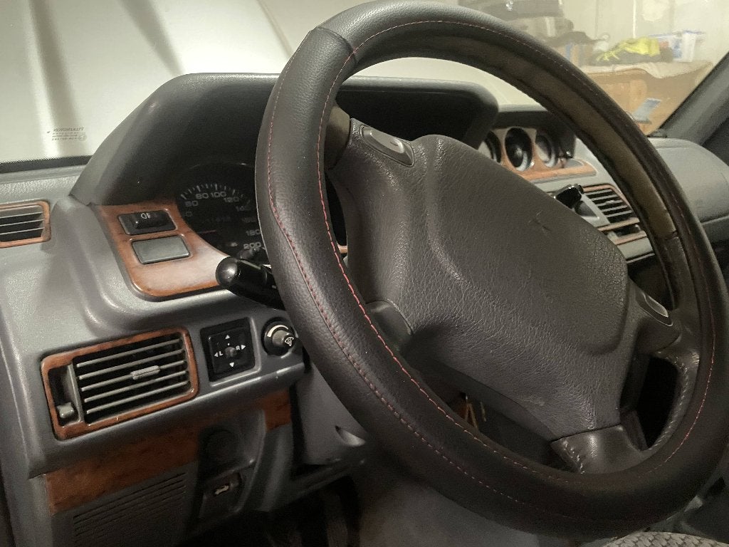 TE KOOP Mitsubishi pajero 2 oldtimer, foto 4