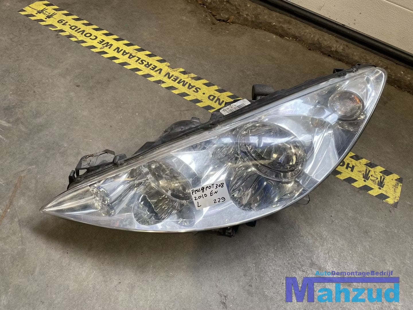 PEUGEOT 308 Links koplamp (ENGELS), Taurusavenue 1
2132 LS  Hoofddorp, NL, Contact.group@renault.com, Stellantis N.V., Utilisé