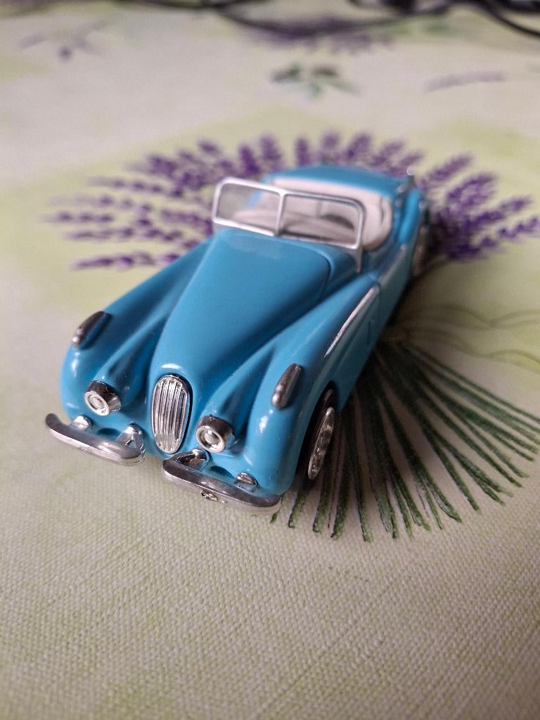 Jaguar XK 120 Roadster Licht blauw (New Ray), Enlèvement ou Envoi, Neuf, Voiture, Autres marques
