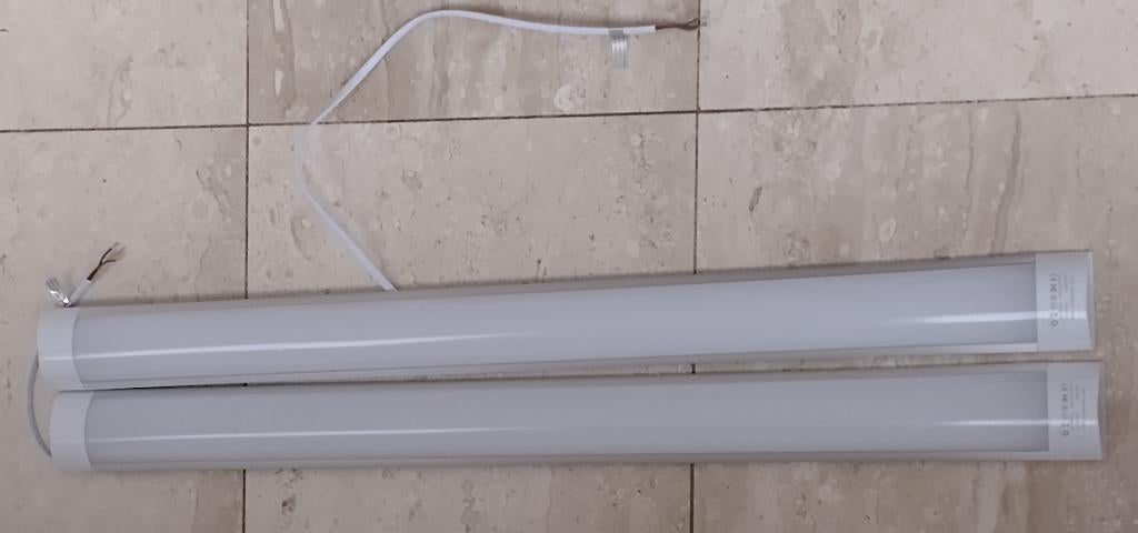 2 réglettes neuves 4500K, Neuf, Autres culots, Enlèvement, 60 watts ou plus