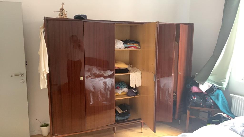 Gratis kast, Huis en Inrichting, Kasten | Kleerkasten, Gebruikt, 150 tot 200 cm, 200 cm of meer, 50 tot 75 cm, Met deur(en), Met plank(en)
