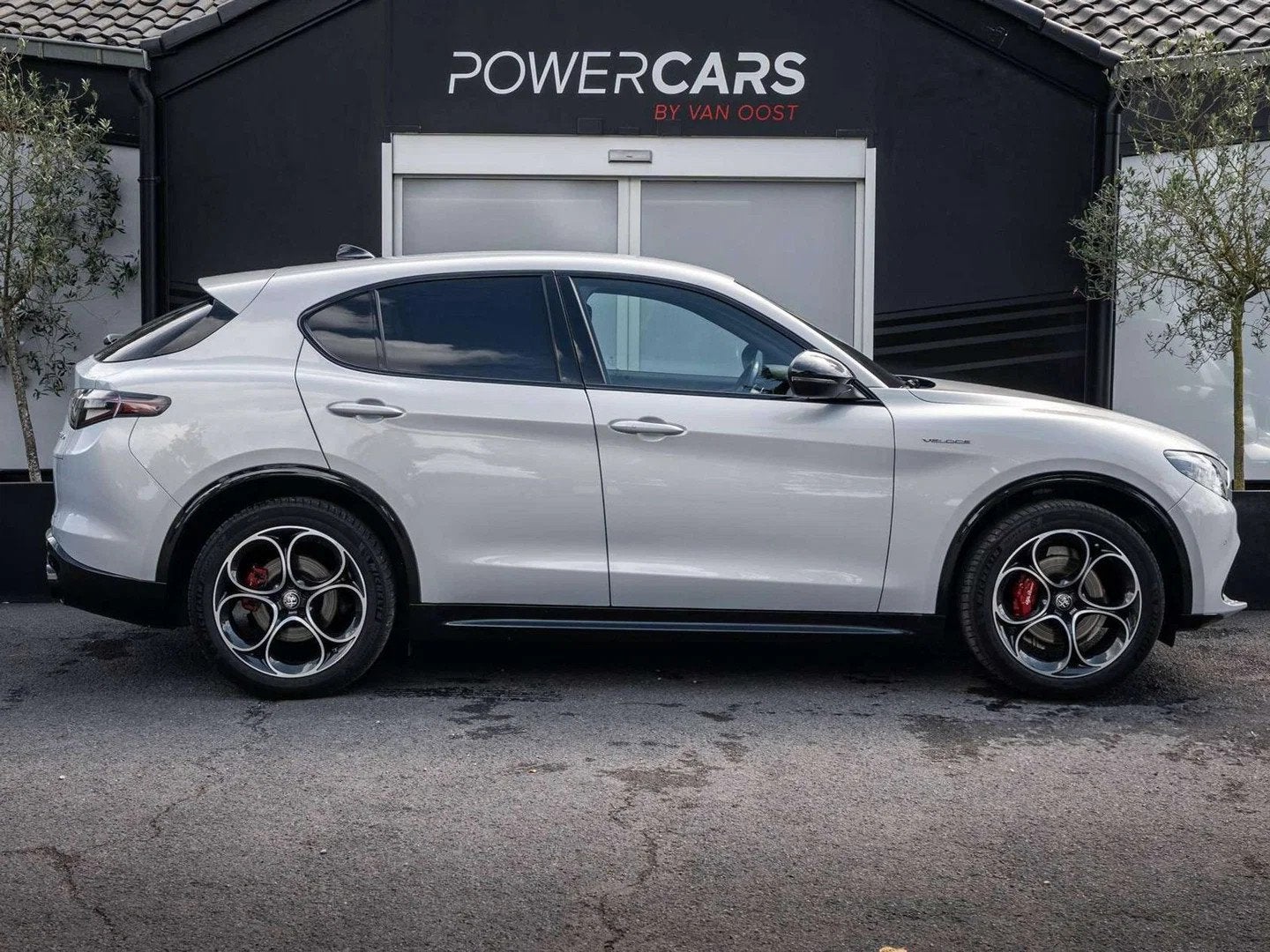 Alfa Romeo Stelvio Veloce Q4 2.0 | Active Cruise | Leder | K, Auto's, Automaat, Zwart, 4 cilinders, Leder