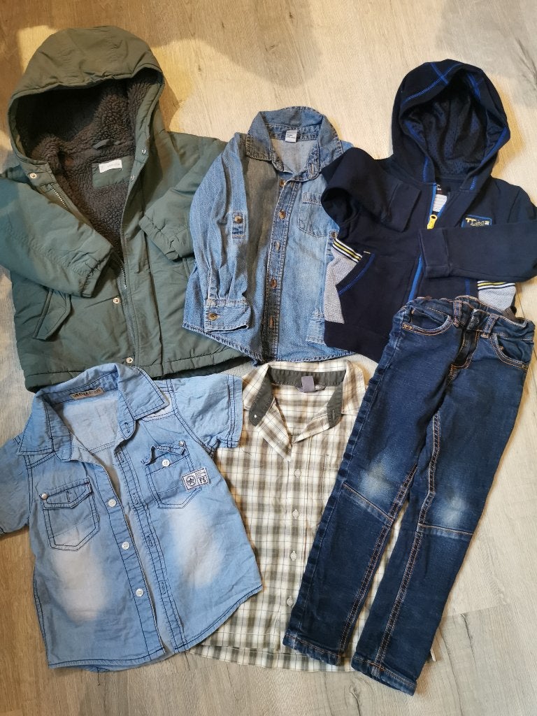 Manteau et lot vêtements garçon 4ans, Enfants & Bébés, Enlèvement, Comme neuf, Garçon, Manteau