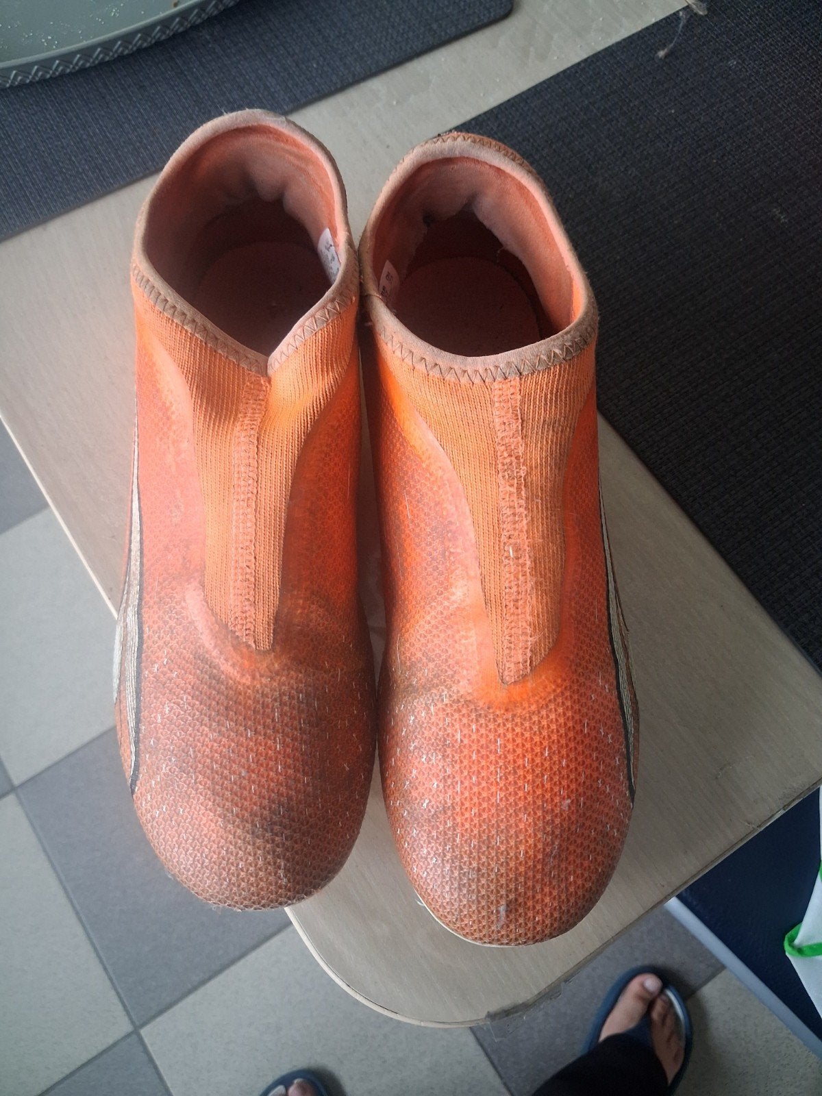 voetbalschoenen buiten, Enlèvement
