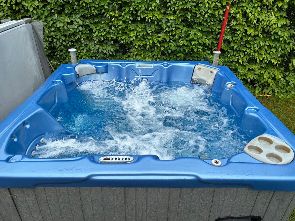 Dimension one spa - jacuzzi 6 personen, Tuin en Terras, Ophalen, Gebruikt, Filter, Vast