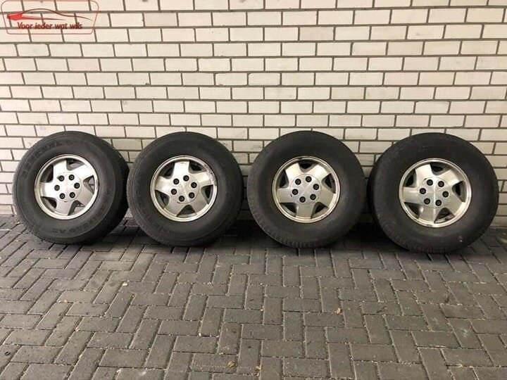 Chevrolet Suburban 265/75 R16 Firestone, Pneus et Jantes, 16 pouces, -, Utilisé