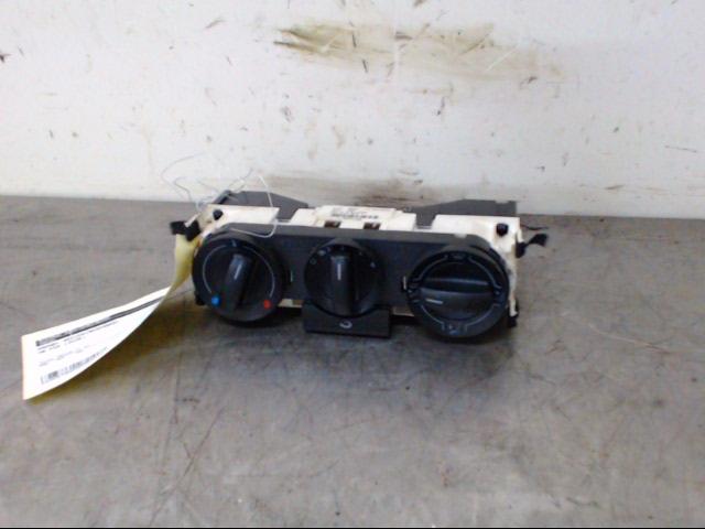 PANNEAU DE COMMANDE CHAUFFAGE CLIMATISATION Fox (5Z), Utilisé, Volkswagen