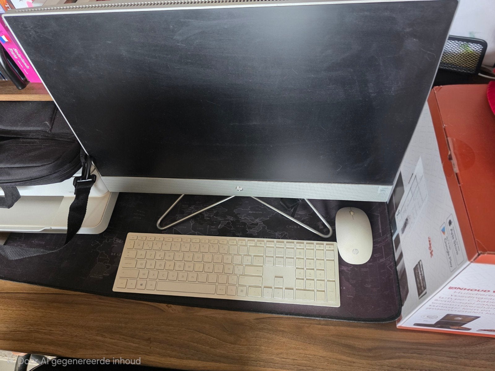 Pc all in one met bureau en stoel, Computers en Software, Ophalen