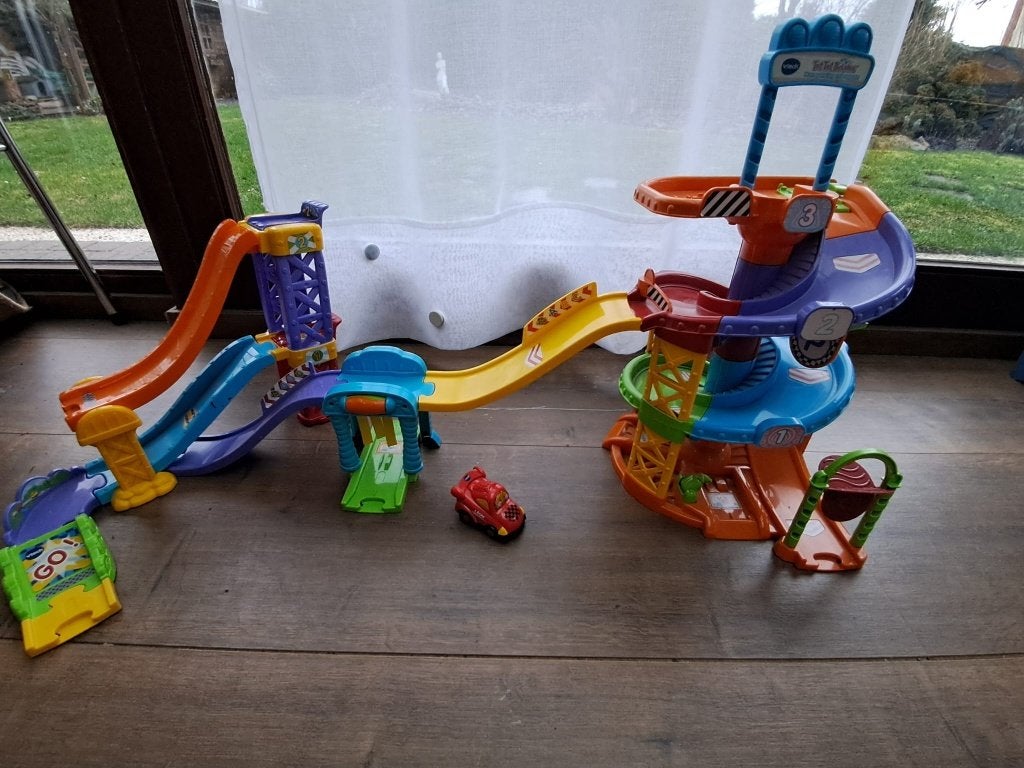 V-tech Parking, Enlèvement, Utilisé, 2 à 4 ans
