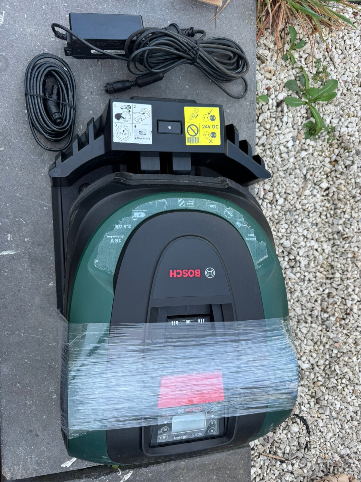Robot tondeuse BOSCH Indego S500, Enlèvement, Comme neuf, Moins de 20 cm, Contrôlable via l'application