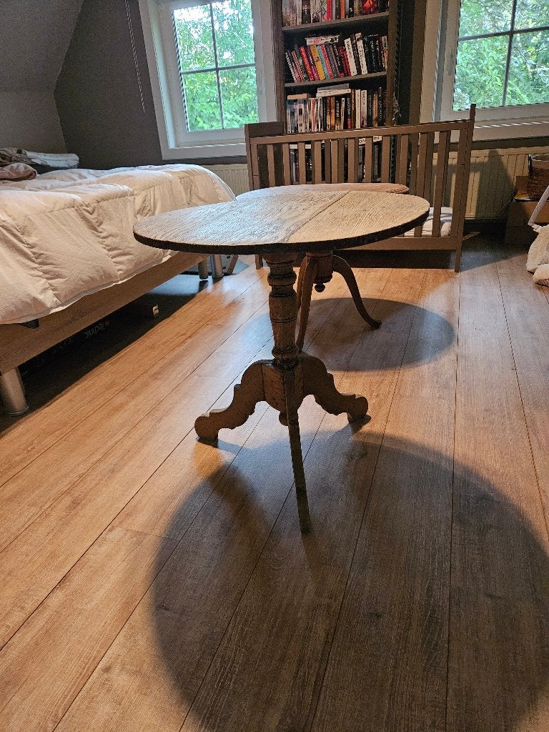 Belle table d'appoint ronde, Maison & Meubles, 55 à 75 cm, Rond, 45 à 60 cm, Enlèvement