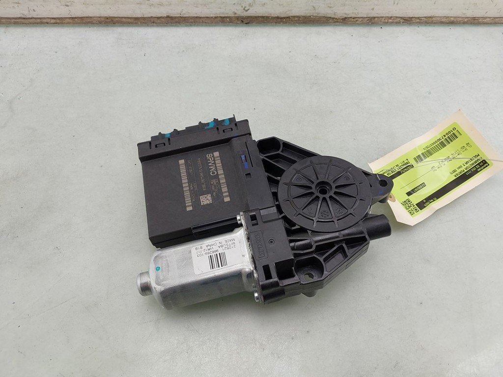 MOTEUR LEVE VITRE ELECTRIQUE Polestar 2 (|31674757|), Brose SE, Info@brose.com, Utilisé, Max-Brose-Straße 1
96450  Coburg, DE