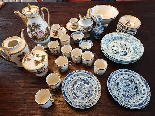 Antieke collectie koffieservies, Ophalen