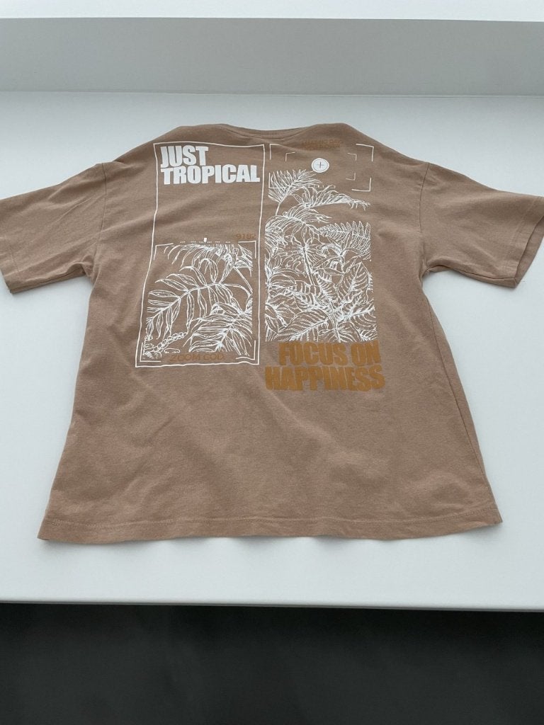Tee-shirt camel taille 128, Enfants & Bébés, Vêtements enfant | Taille 128, Garçon, Enlèvement ou Envoi, Chemise ou À manches longues