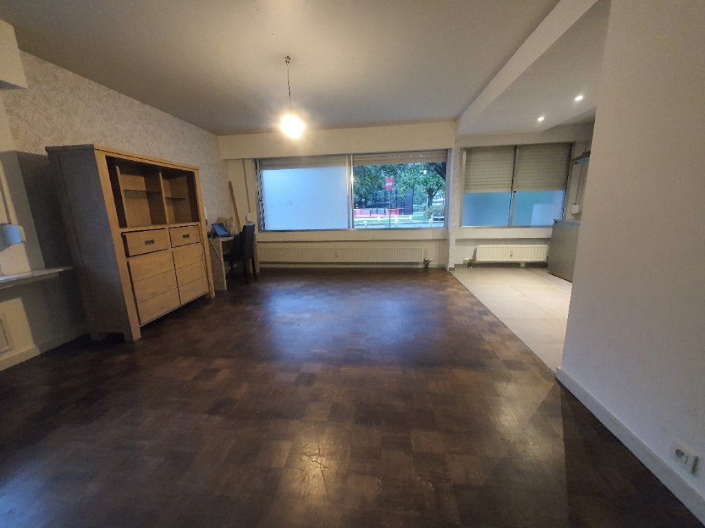 Gelijkvloers appartement 65m² 1 slpk te huur Sint-Niklaas, 50 m² of meer, Provincie Oost-Vlaanderen