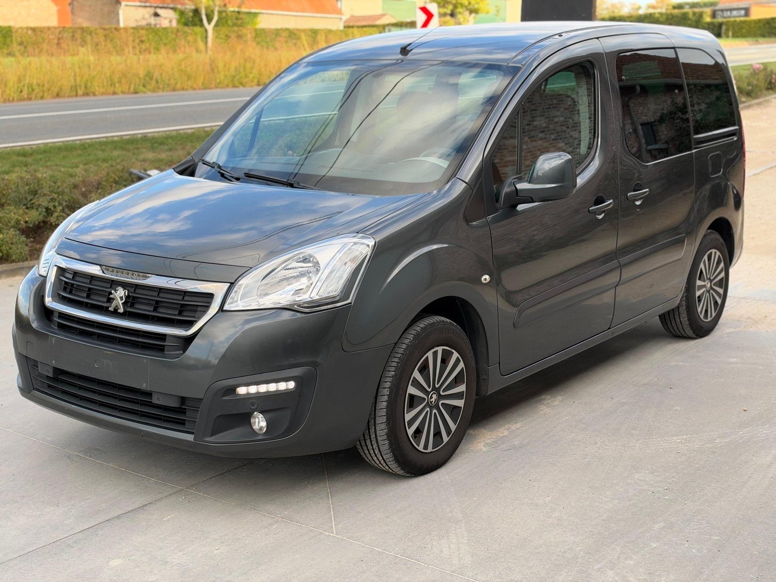 PEUGEOT PARTNER / FACELIFT! / AUTOMAAT! / EURO 6b! / GEKEURD, Dealer onderhouden, Euro 6, Overige kleuren, 1600 cc