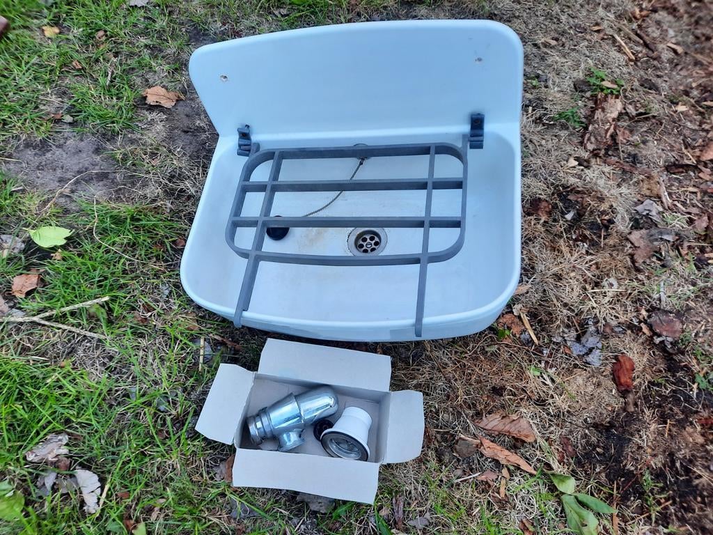 Uitgietbak in pvc, Doe-het-zelf en Bouw, Sanitair, Ophalen