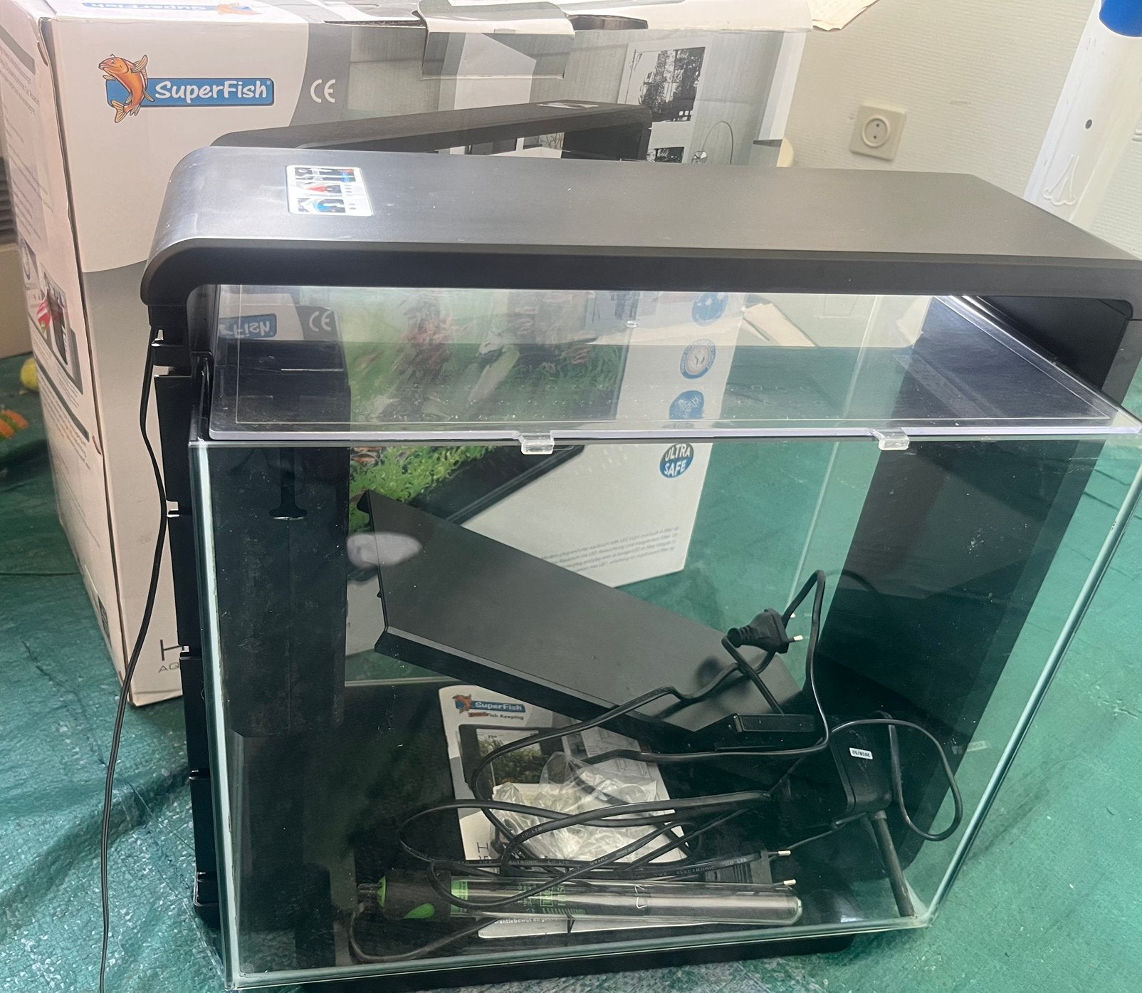 Aquarium Superfish Home 40, Animaux & Accessoires, Aquarium vide, Comme neuf, Enlèvement, Superfish
