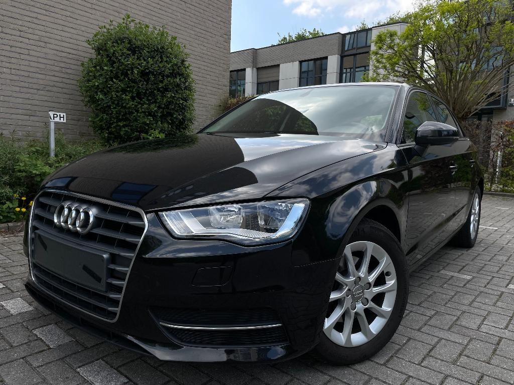 Audi A3 Sportback 1.6TDI Entretien du concession Euro6b GPS, Autos, Euro 6, Boîte manuelle, Entretenue par le concessionnaire