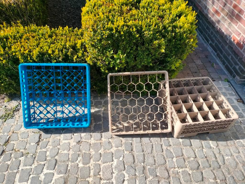 Vaatwaskorven en opzetstukken, Ophalen