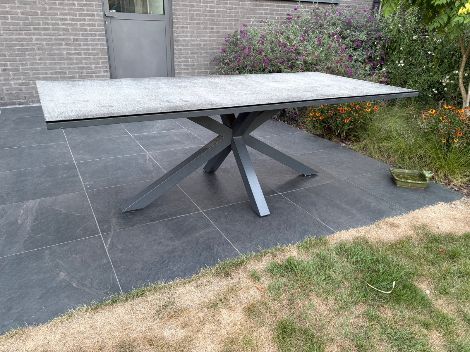 Tuintafel, Enlèvement, Utilisé