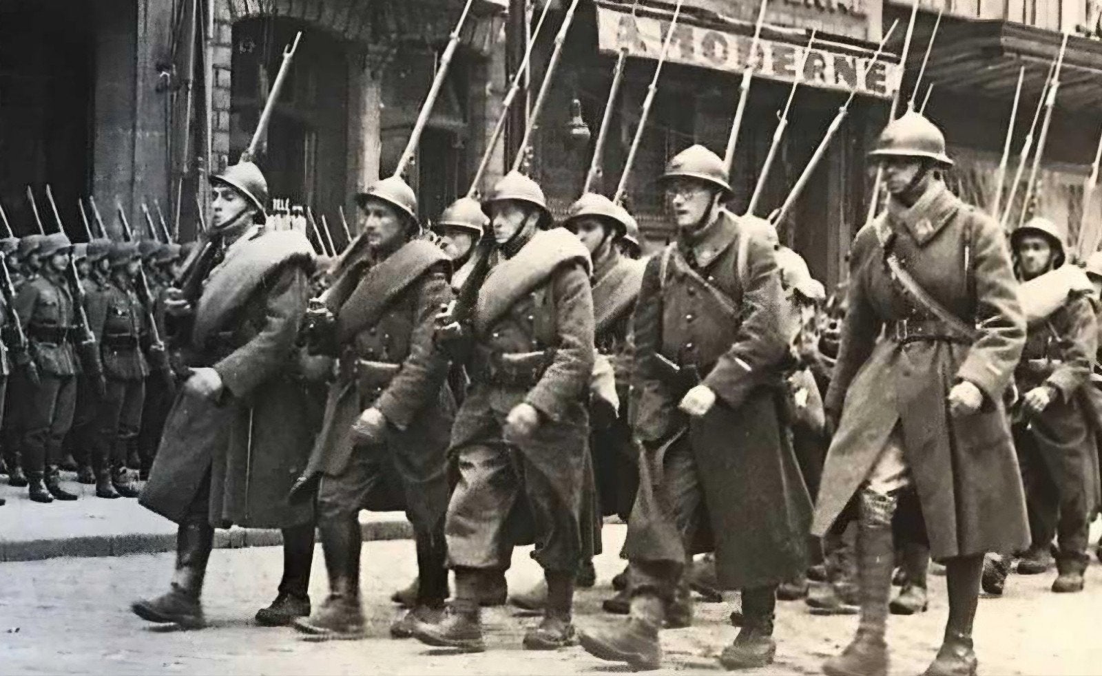 Franse WO2 M26 Adrian helm infanterie 1940 blitzkrieg, Enlèvement ou Envoi