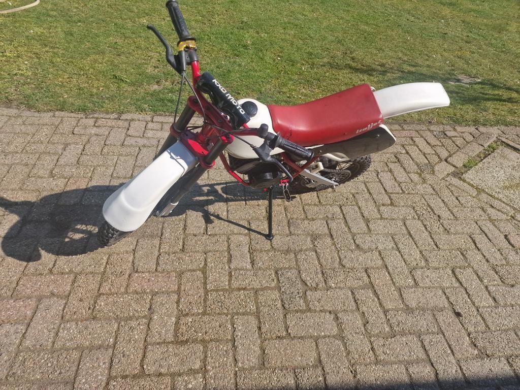 Malagutti kinder crossbrommer oldtimer, Ophalen