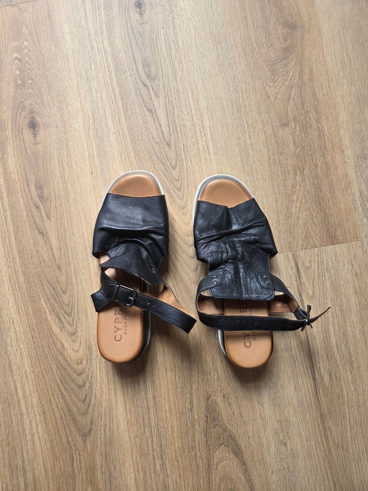 Sandaal Cypress met zwarte gesp, Zwart, Cypres, Nieuw, Sandalen of Muiltjes