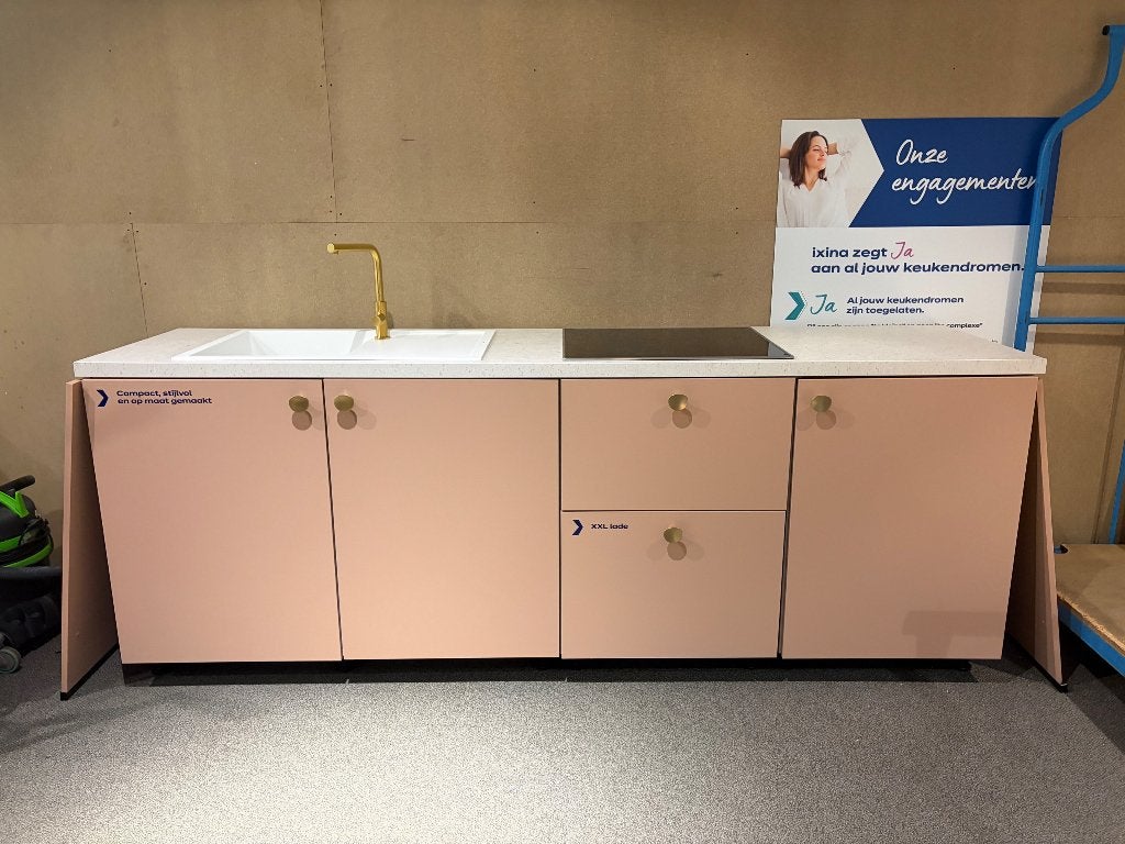 KEUKENBLOK, Ophalen, Nieuw