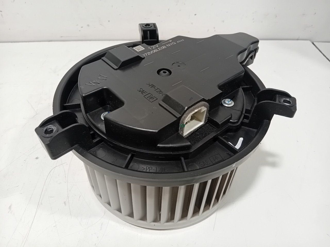 Kachel ventilator motor Renault Austral, Onderdelen@venauto.nl, Van der Ven Autorecycling B.V., Gebruikt, Ettenseweg 76, 4706 PB Roosendaal, The Netherlands