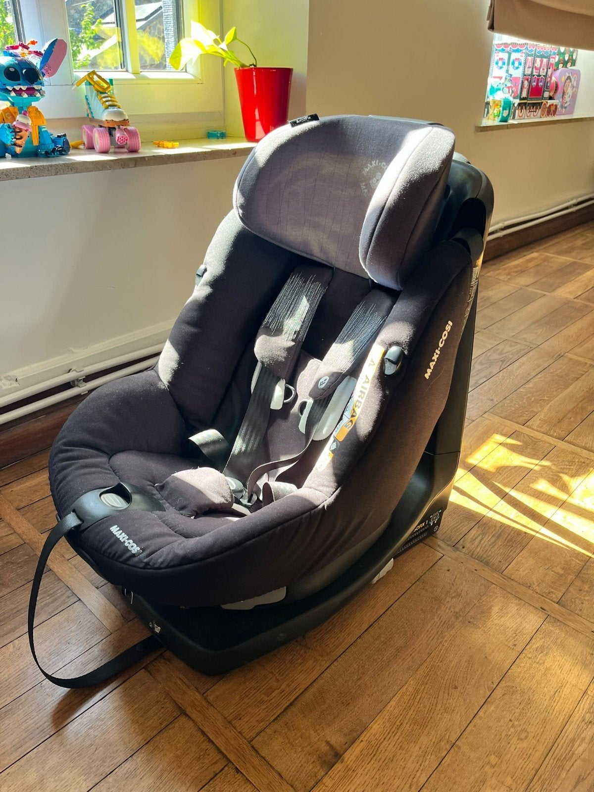 Maxi cosi AxissFix 1 à 4 ans, Enfants & Bébés, Enlèvement