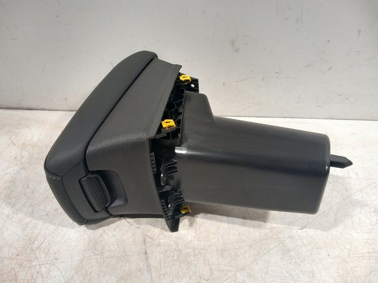 Armsteun Opel Grandland, Onderdelen@venauto.nl, Van der Ven Autorecycling B.V., Gebruikt, Ettenseweg 76, 4706 PB Roosendaal, The Netherlands