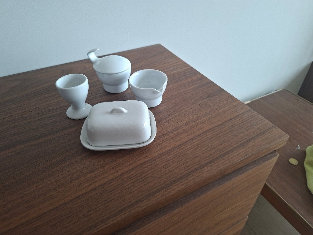Petit service dejeuner, Enlèvement