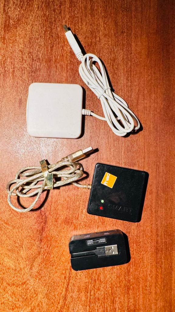 Digitale kaartlezer voor ID - FNAC,Tones,ACS, Computers en Software, Geheugenkaartlezers, Ophalen of Verzenden, Zo goed als nieuw