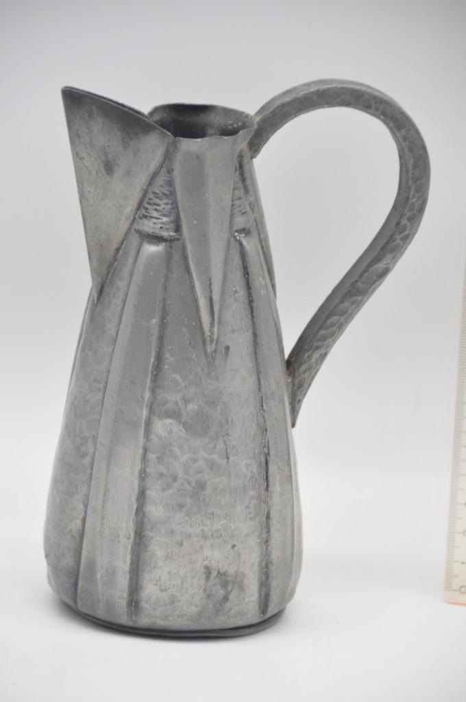 Art Déco - carafe - battue à la main - F. Medoc, Enlèvement ou Envoi