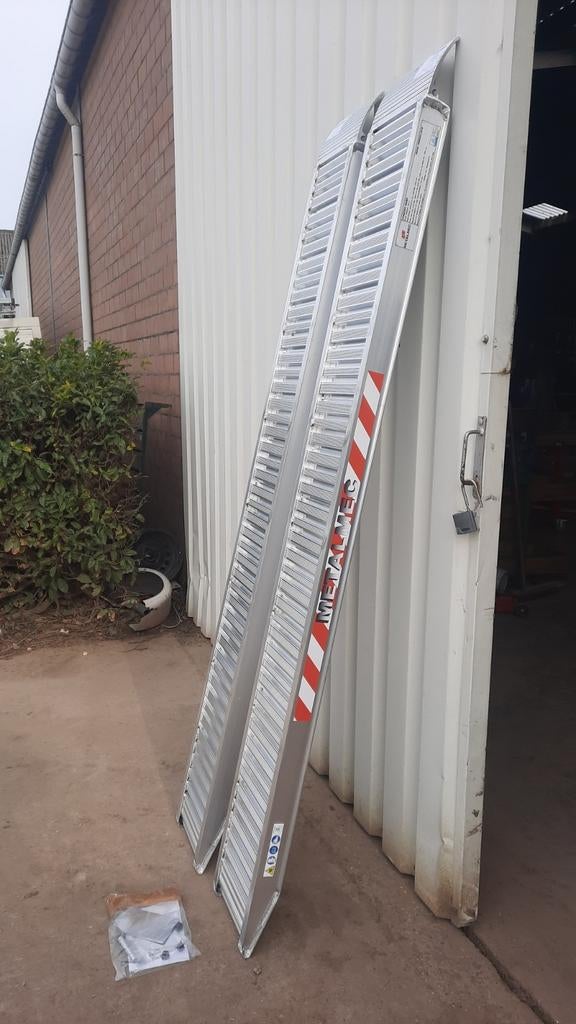 Alluminium oprijplaten Tot 3000kg, 2.50m lang, Auto diversen, Ophalen, Zo goed als nieuw