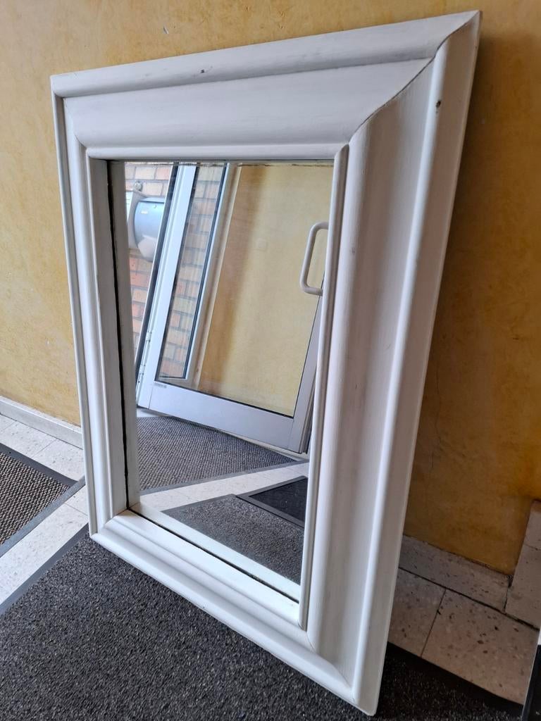 Witte grote spiegel met houten kader, Ophalen, Gebruikt, Minder dan 100 cm, Rechthoekig