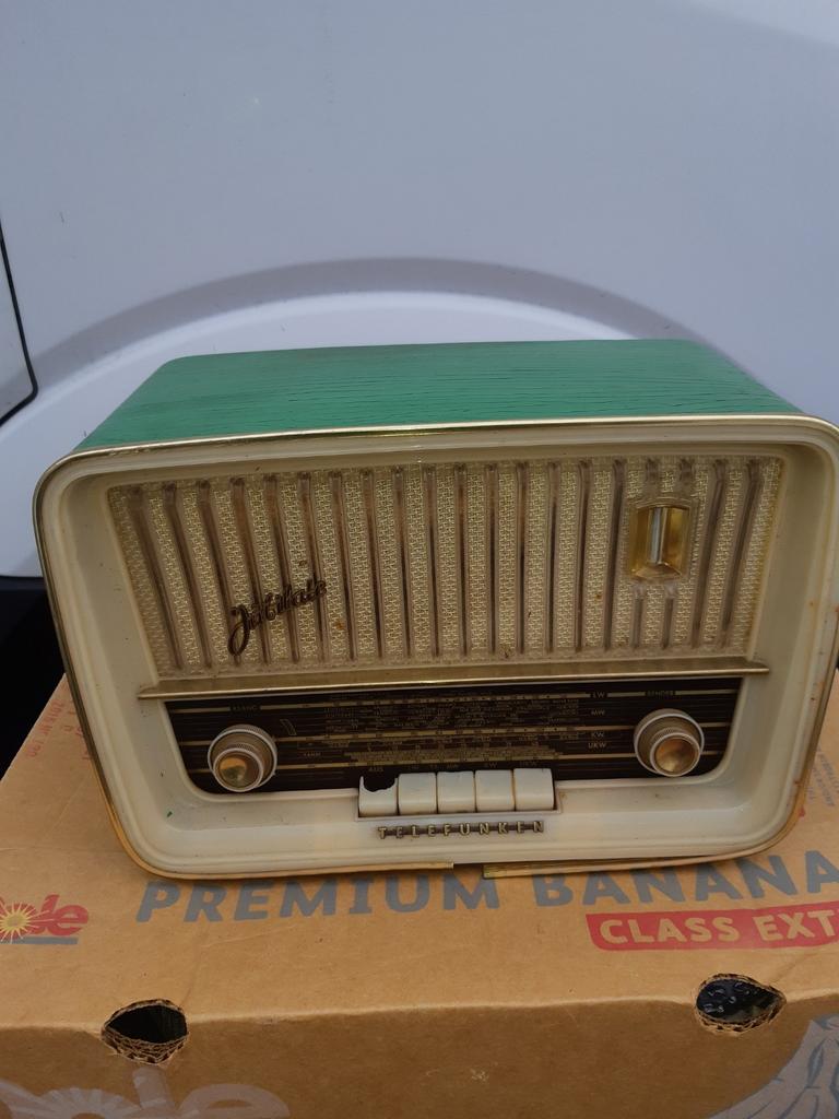 Vintage telefunken radio, Antiek en Kunst, Ophalen