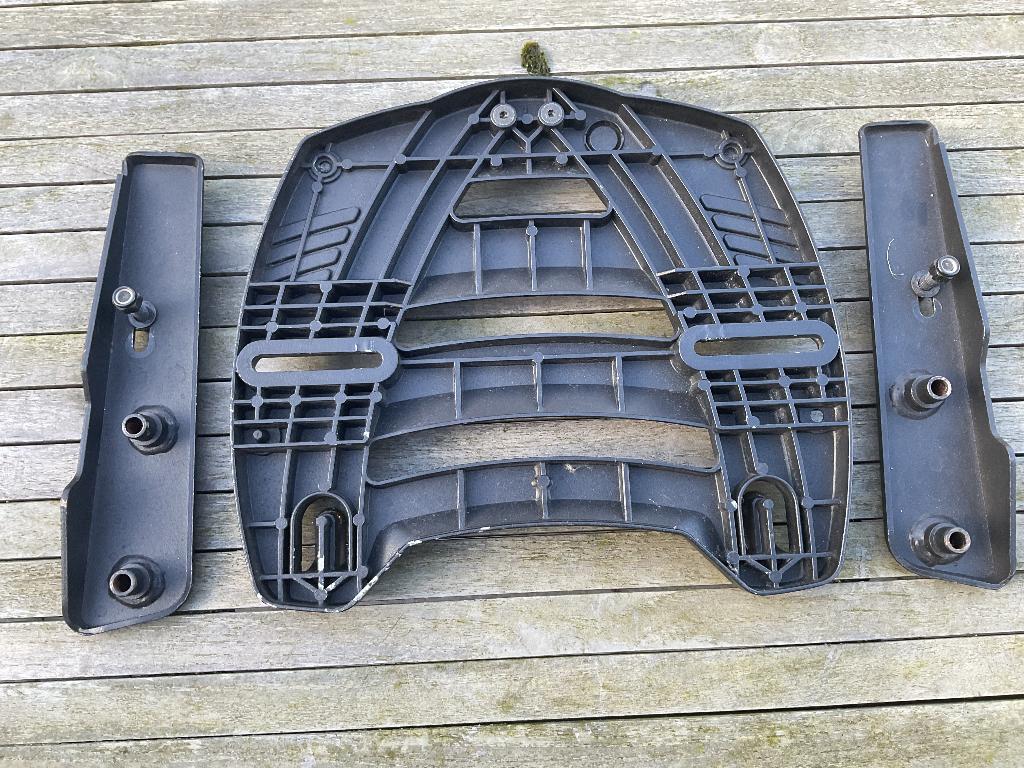 Support topcase GIVI pour Deauville, Motos, Accessoires | Valises & Sacs, Enlèvement, Utilisé
