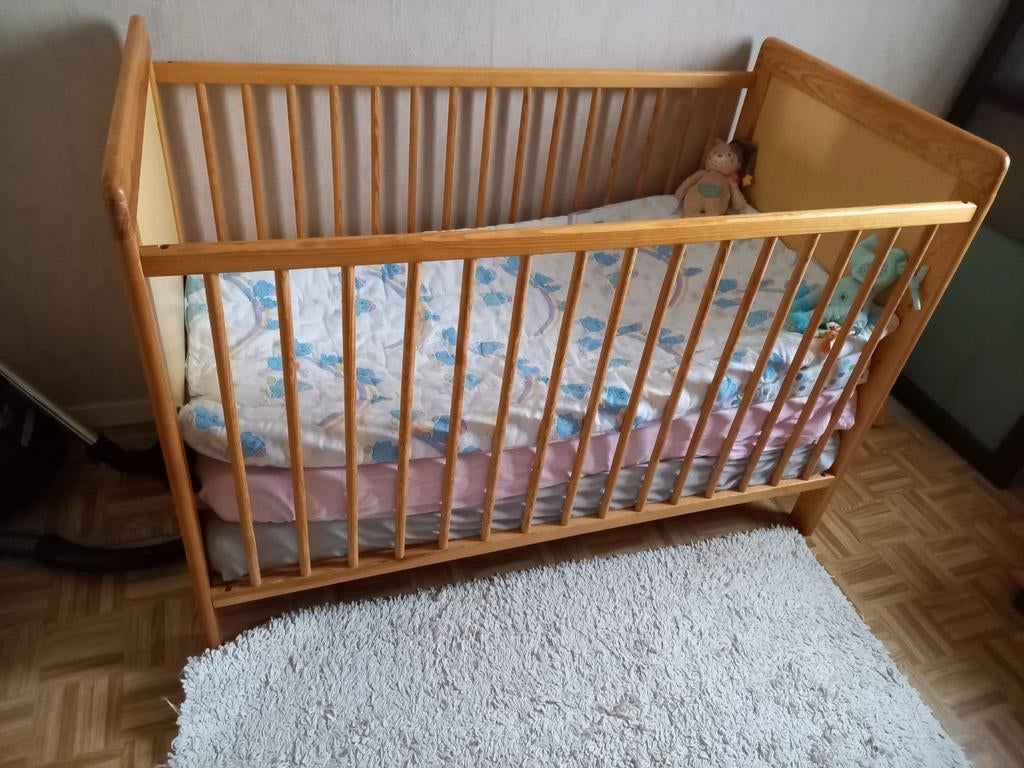 Kinderbed + matras + dekbedovertrek +hoofdkussen., Ophalen, Gebruikt, Overige typen